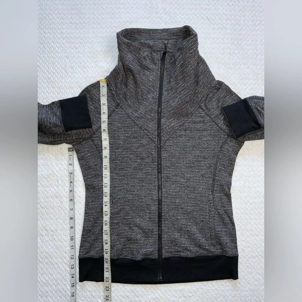 Lululemon Be Present Jacket Coco Pique Black Funnel Cowl Neck - Picture 9 of 9